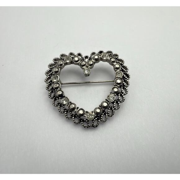 Vintage 1970s Victorian Revival Heart Brooch Pin Pewter Tone Rhinestone Jewelry - Picture 1 of 8